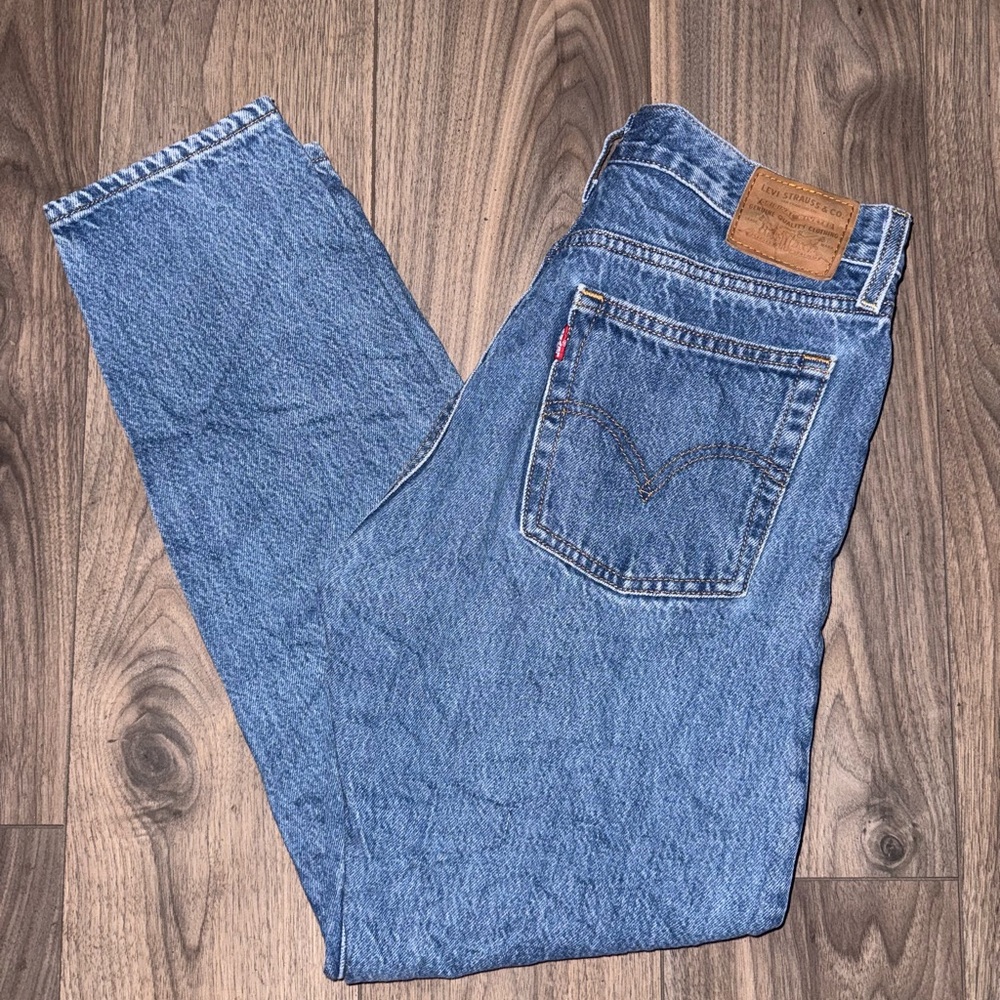 Levi's Premium Denim Wedgie Medium Wash Blue Jeans Button-fly